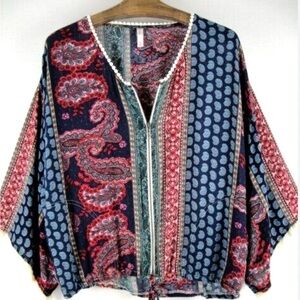 Bohemian Paisley V-Neck Blouse 👚